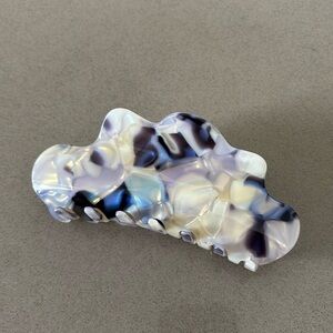 Chunks Nimbus Claw in Milk Jelly